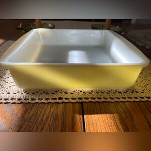 Vintage Pyrex Dish
